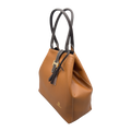 Borsa H Grande in Pelle Martellata con Dettaglio Dorato — Modello 2026